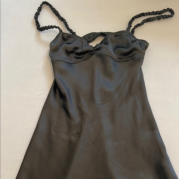 Elegant Black Satin Dress - Picture 1 of 1